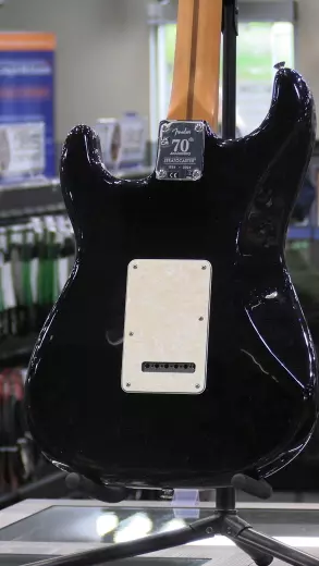 Fender - 70th Anniversary Stratocaster Nebula Noir 5